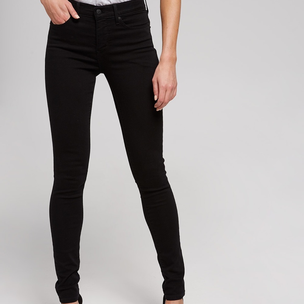 Levi’s Black Skinny Jeans